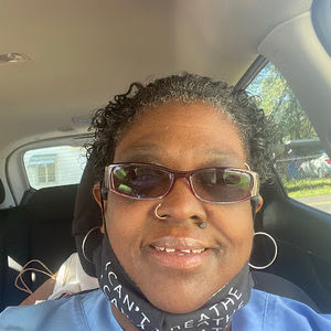 Meet your Posher, Constance